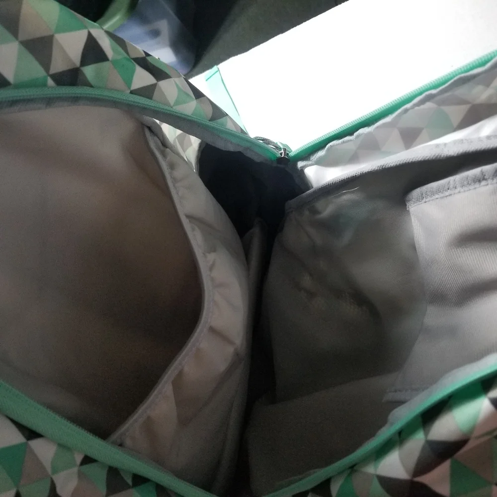 LIKE NEW EASTSPORT BACKPACK